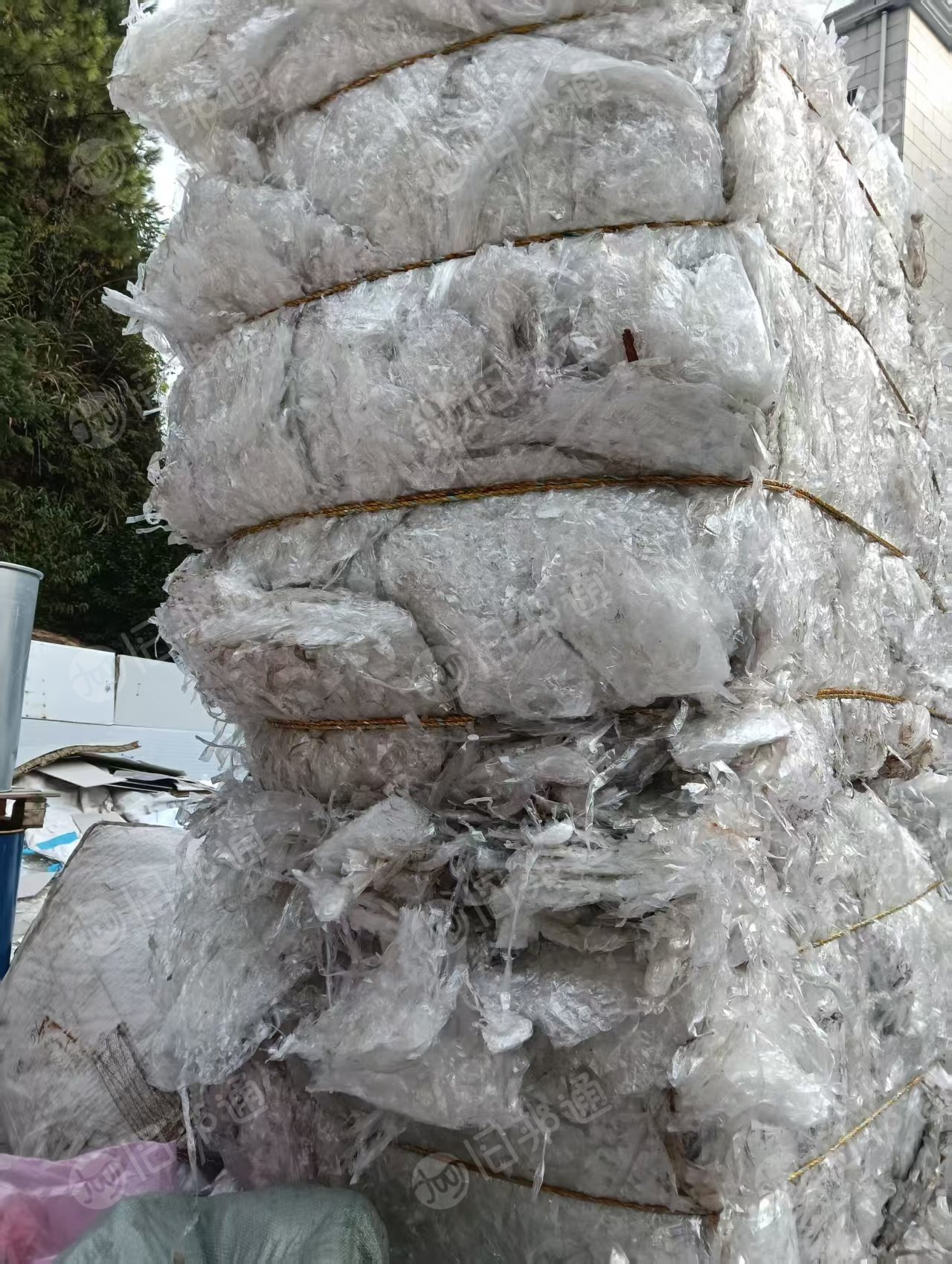 出售光伏厂下来的pet胶纸膜