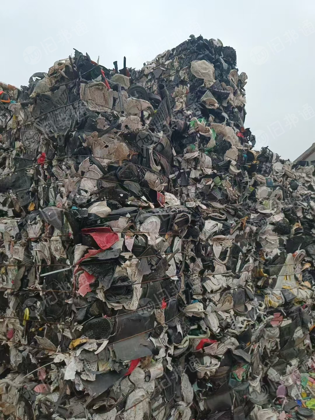 出售小黑丙压块，现货六米八一车