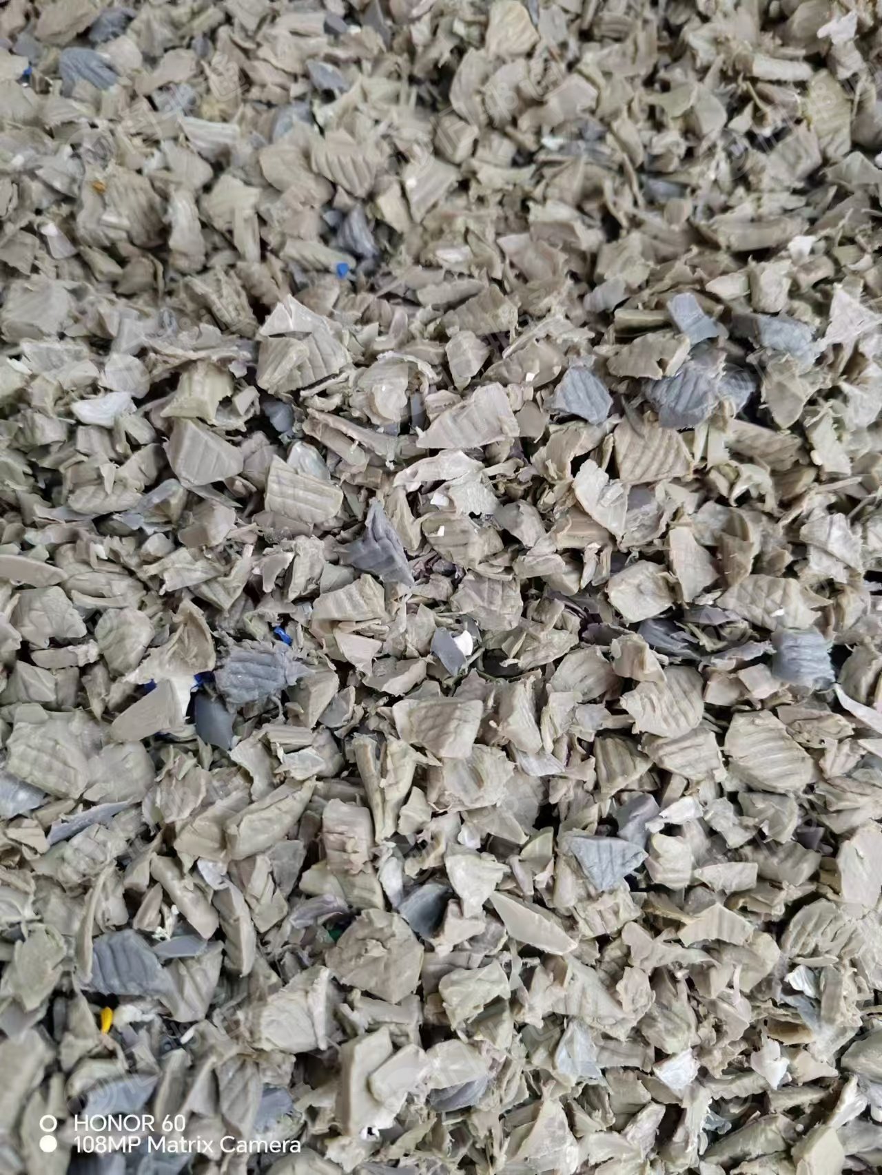 出售PE破碎料，铝塑管下来的