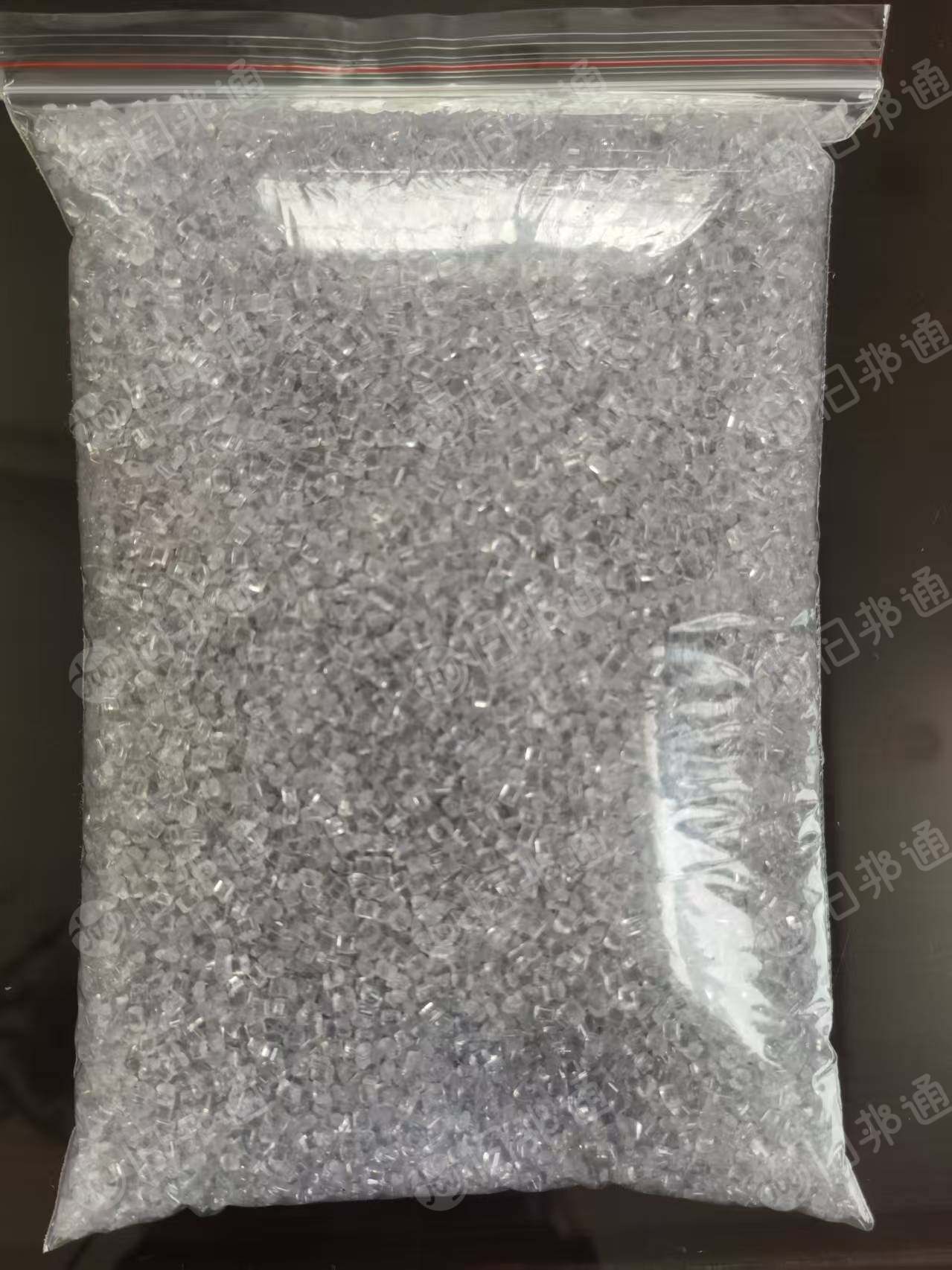 常年出售透明PC颗粒，白底和蓝底的，溶脂12，冲击75