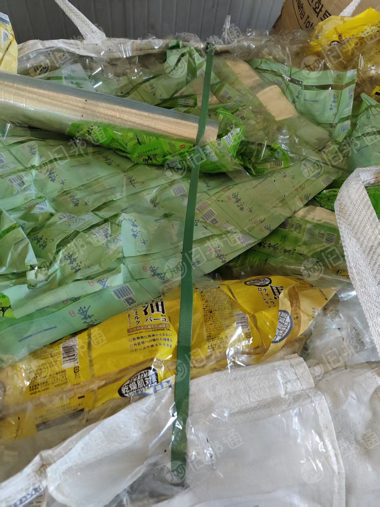 长期出售PET刀切膜，标签工厂出来的废料，月供60吨