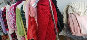 长期大量回收睡衣二手睡衣精品睡衣，要分拣好的，做直播用