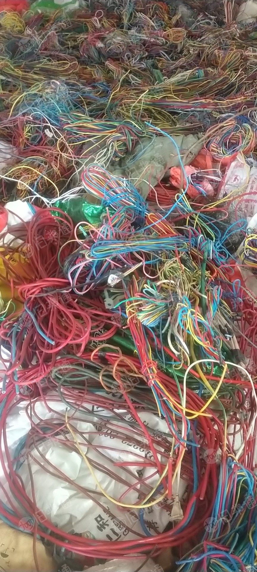 出售废电线，现货20几吨