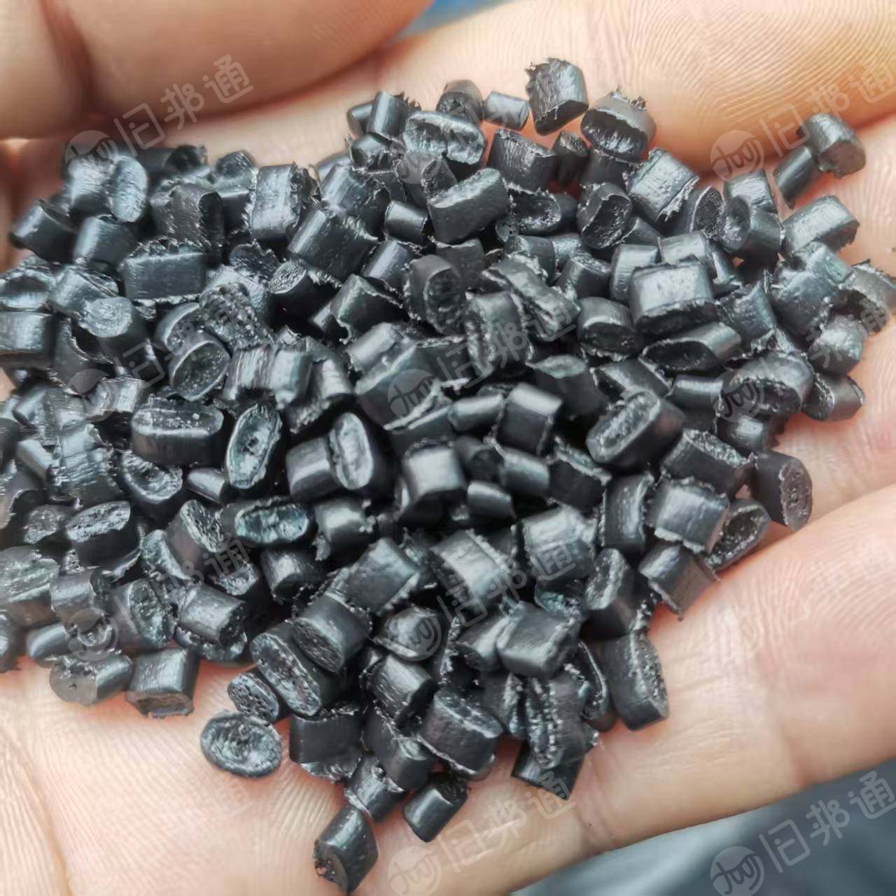 出售PE颗粒，过60目，月供300吨，做管道是最好的，