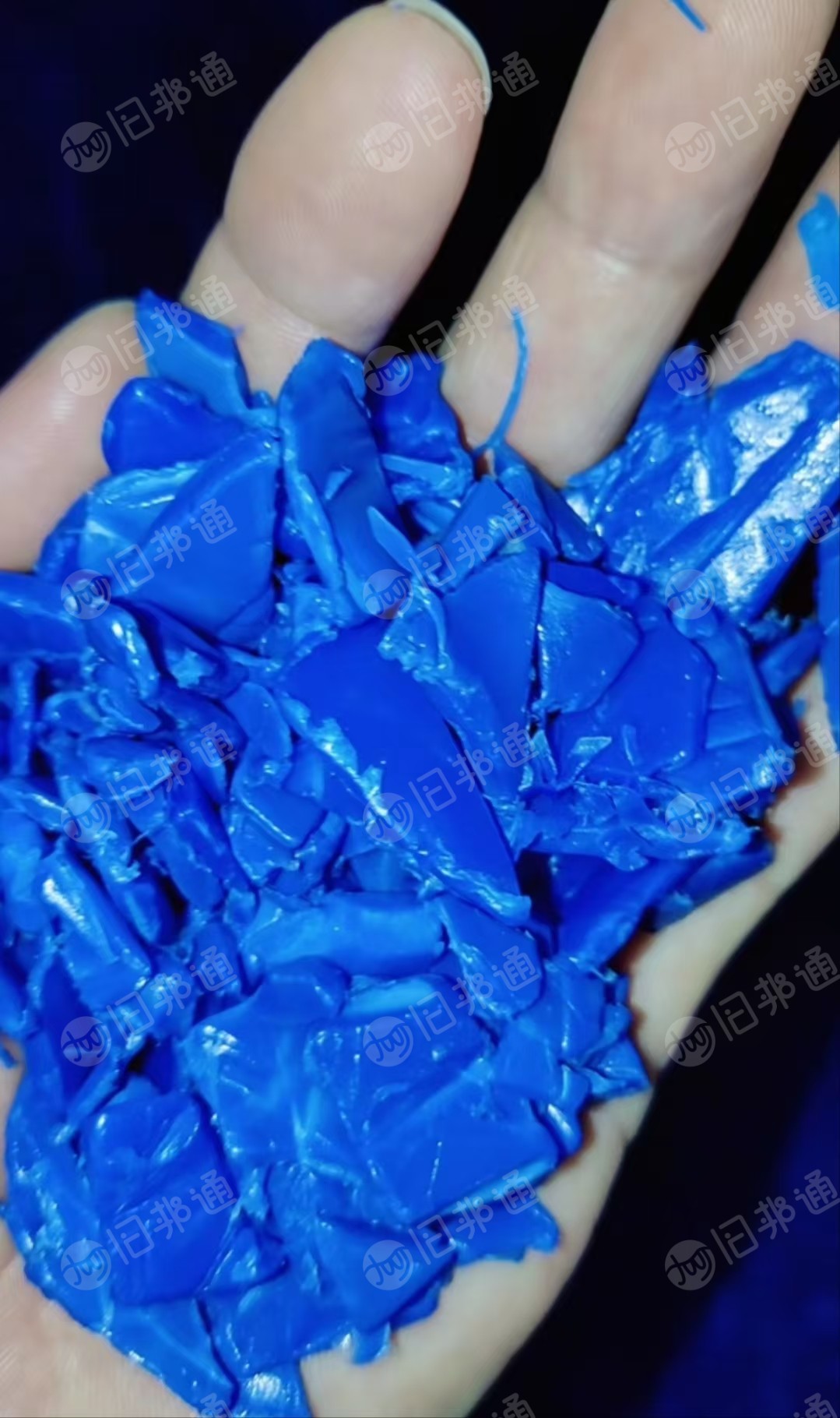 出售大蓝桶破碎料，现货够车