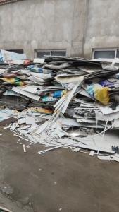 出售PVC发泡板，PVC塑钢毛料，PVC大小管，月供10多吨