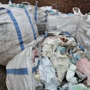 出售汽车气囊布，现货有十几吨，货在天津