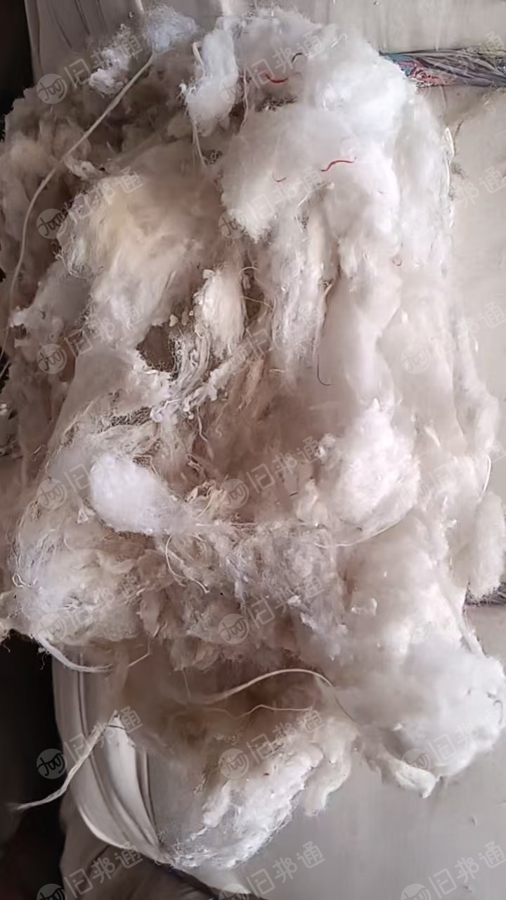 长期出售开松好的线头棉，丝棉，杂棉，现货有几十吨，货在江苏南通