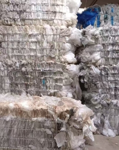 出售PE膜废料，二白膜废料