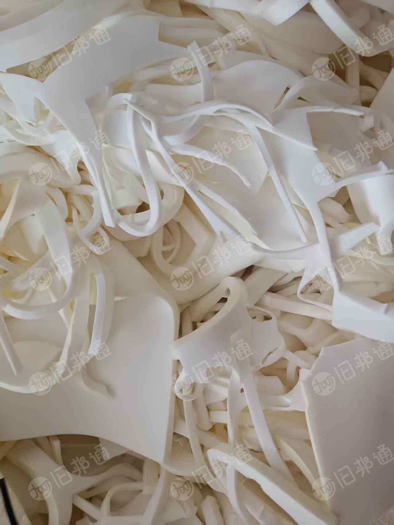 长期回收废海绵，只要汽车内饰下来的白色的，做再生棉用，月需10吨左右，在广东佛山