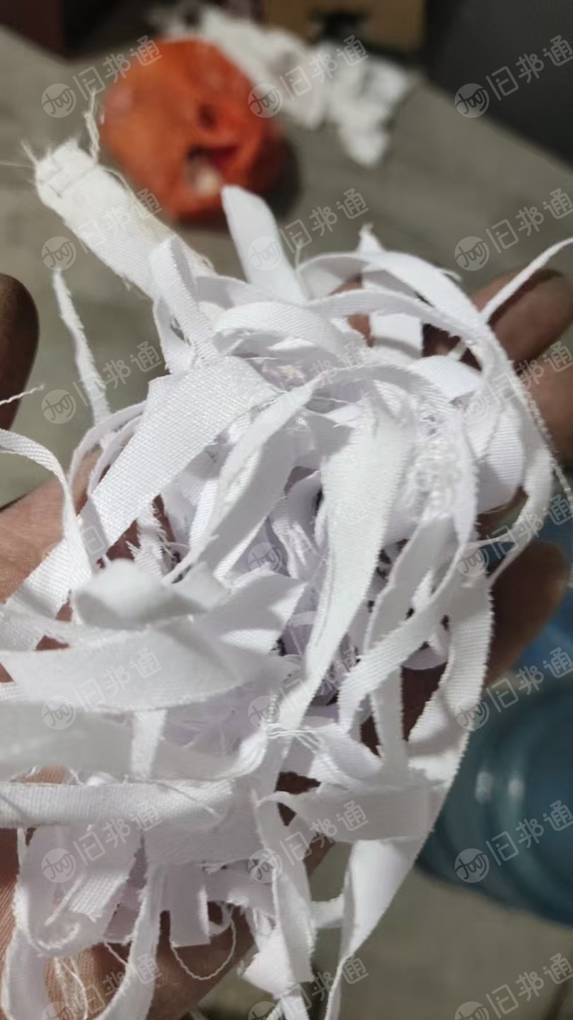 长期出售涤纶废布，涤纶边角料，裁床厂下来的，月供二三十吨