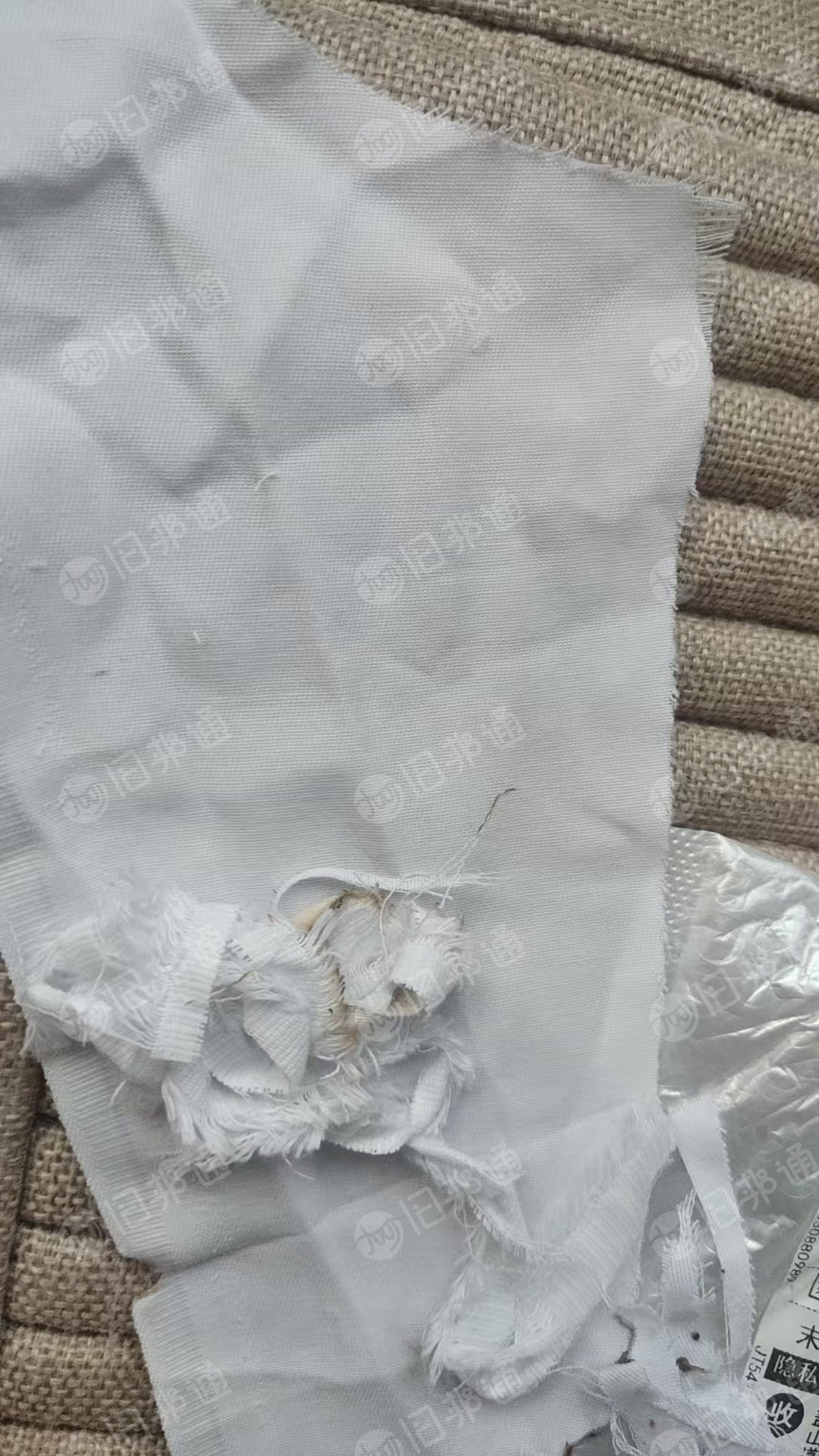 长期出售涤纶废布，涤纶边角料，裁床厂下来的，月供二三十吨