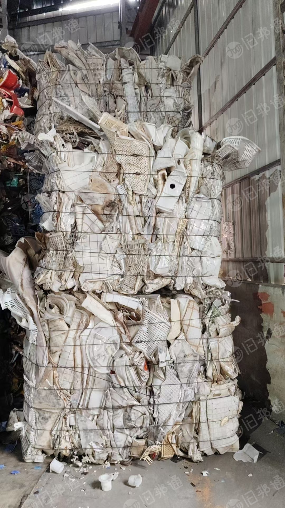 长期出售分色红黄蓝筐低压筐，低压筛压块、周转筐压块，现货9.6一车