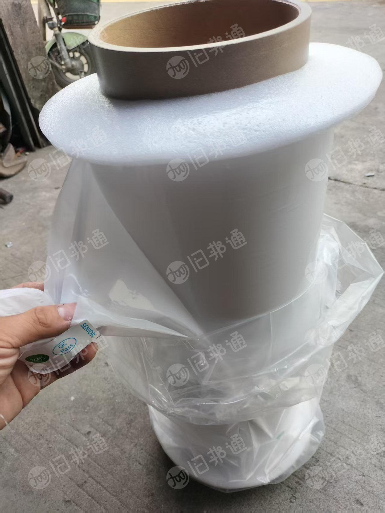 出售卷筒PP锂电池膜毛料，每卷中间有个小洞