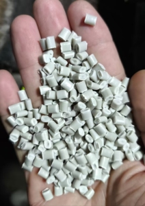 出售吨包颗粒，60-120目都有在做