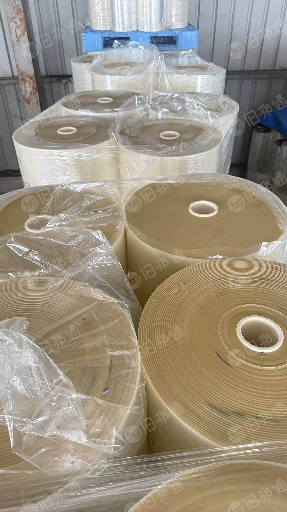 出售卷筒PET膜，2.5丝的现货13吨，3.8、5、7.5丝3个托盘