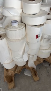 出售60克卷筒的格拉辛硅油纸，6吨右左