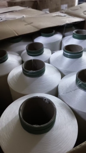 出售涤纶丝，涤纶筒丝，涤纶和氨纶双芯丝，这两种合起来有八九吨，货在江苏苏州