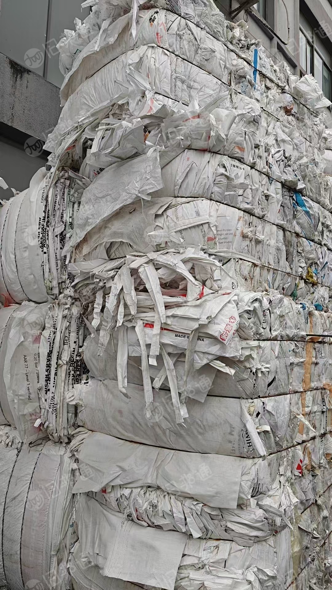 出售干造原料袋，现货30几吨