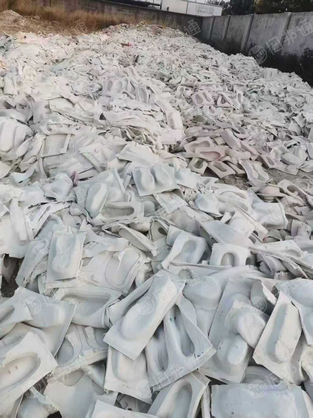 长期大量收购鞋模硅胶，丁腈手套废料，各类硅胶废料