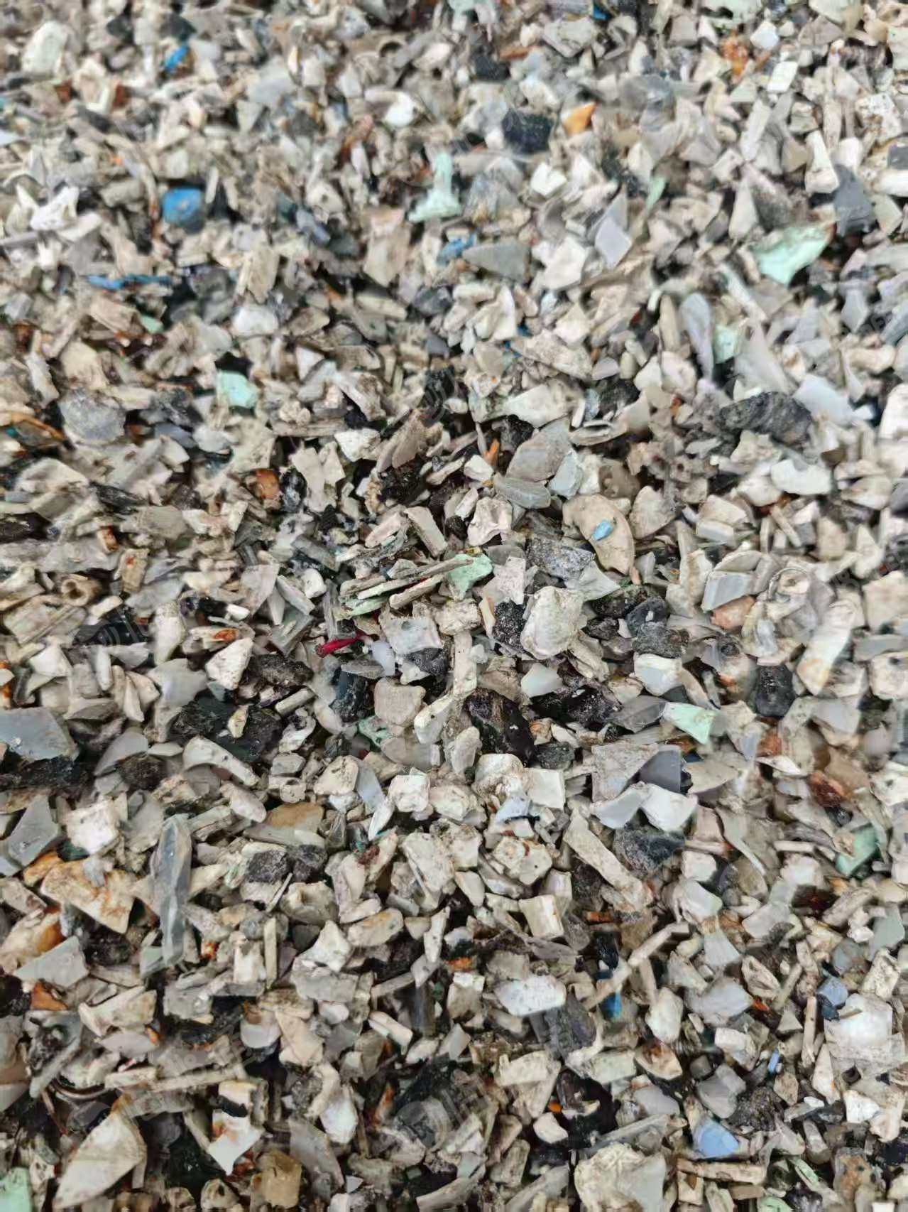 出售pp、PS，ABS，PE，机头料，长期供应，沉水破碎料也有