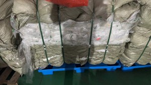 长期出售碳纤维下来的pe花膜废料，pet膜废料，分开压包，统货出