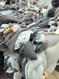 长期出售汽车厂下来的海绵，海绵下脚料，发泡海绵