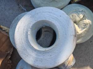 出售下雨放在外面没保存好的氨纶纤维丝，氨纶废丝