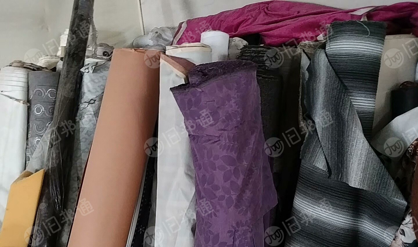 出售以前做沙发剩余下来的沙发库存布，沙发布，现货有一两千米，货在山东临沂