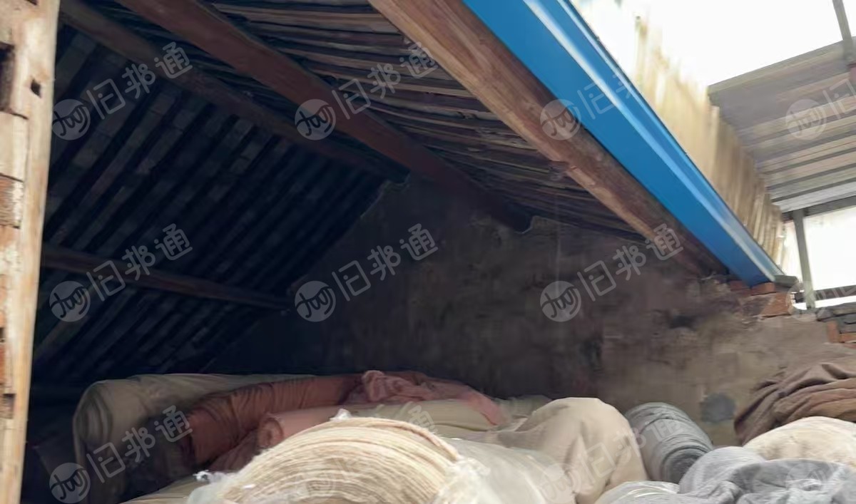 出售单面舒棉绒，法兰绒，库存绒布，杂货，门幅基本175左右，现货有10-15吨，货在浙江宁波慈溪