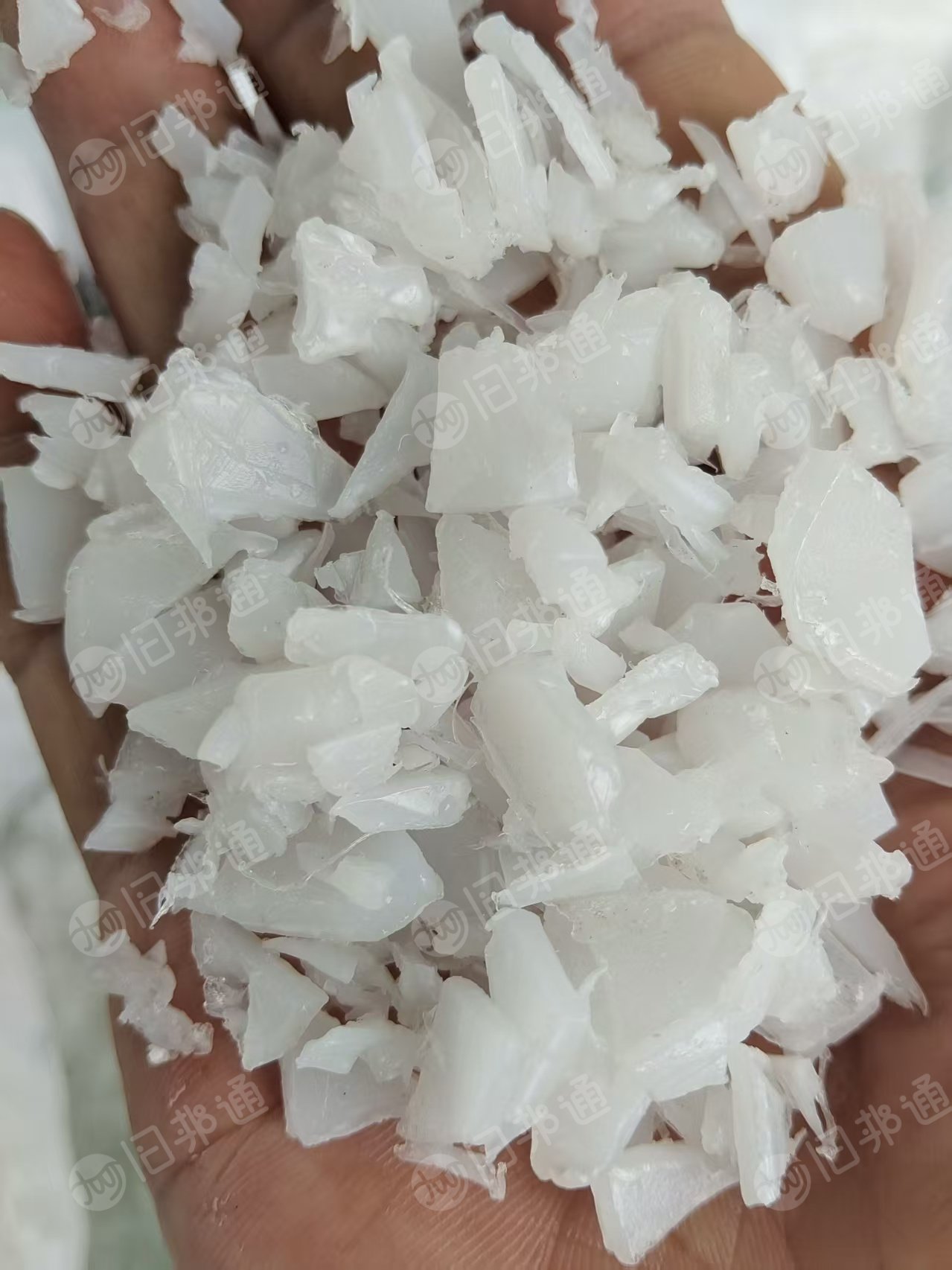 出售PE透析桶破碎料,现货12吨左右