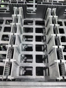 出售ABS/PC合金毛料，动力电池托盘下来的，加纤20%，现货2000个，80吨左右