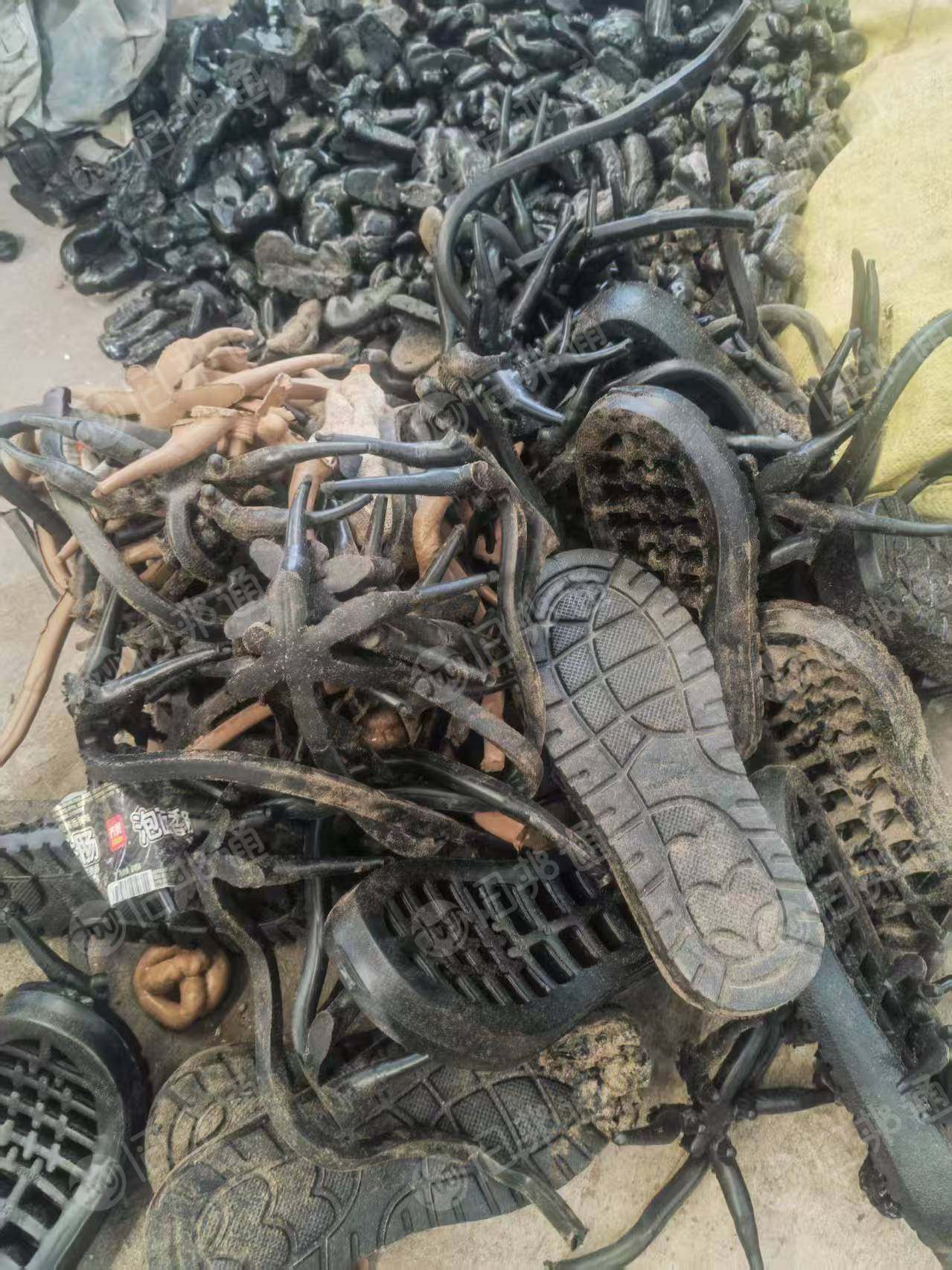 出售PU鞋底废料，现货1000吨