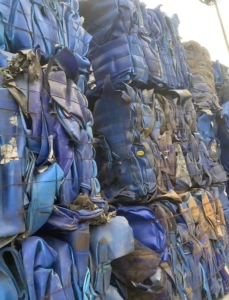 求购大小蓝桶切片，大小蓝桶压块，破碎