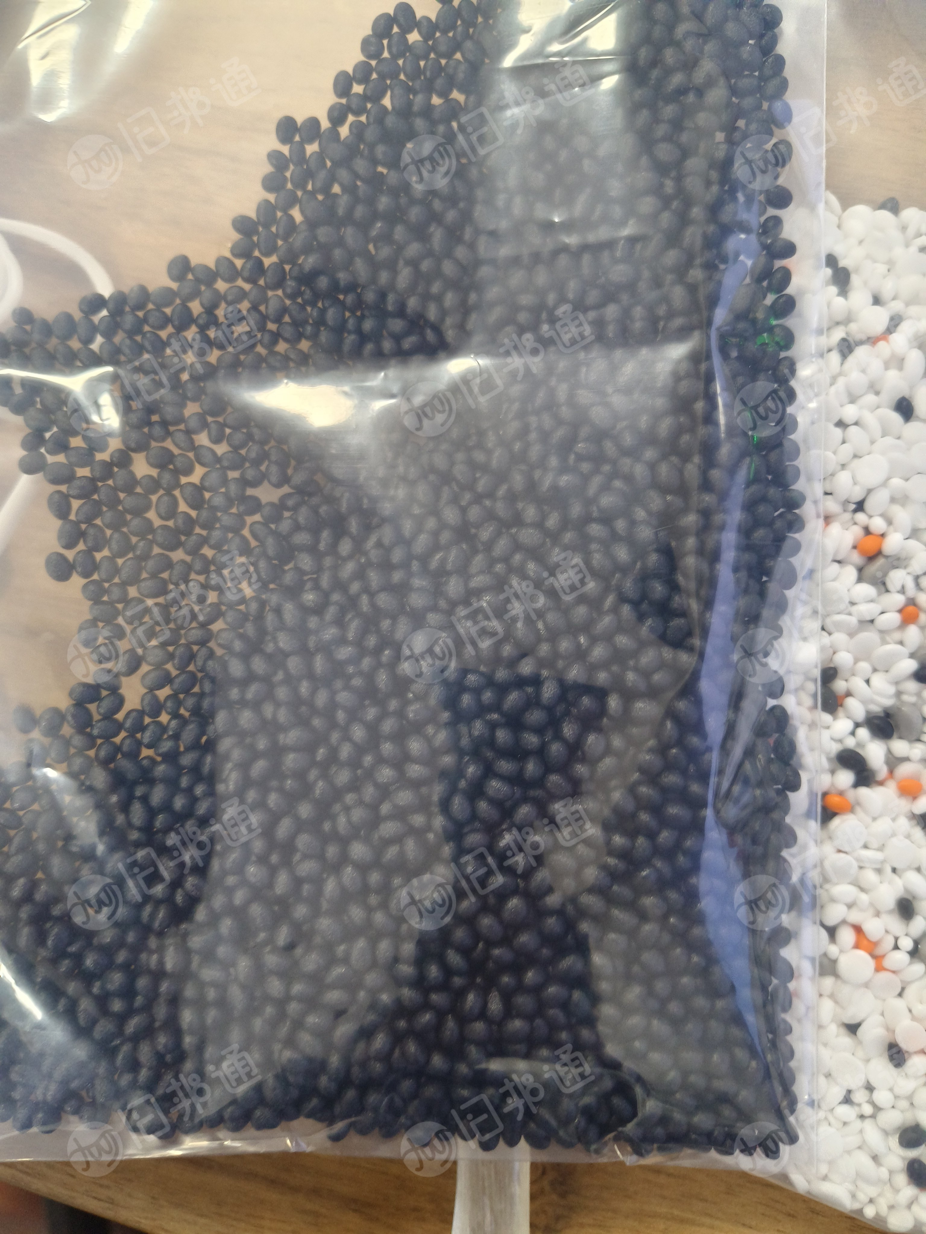 长期出售TPU颗粒，拖鞋发泡料做的