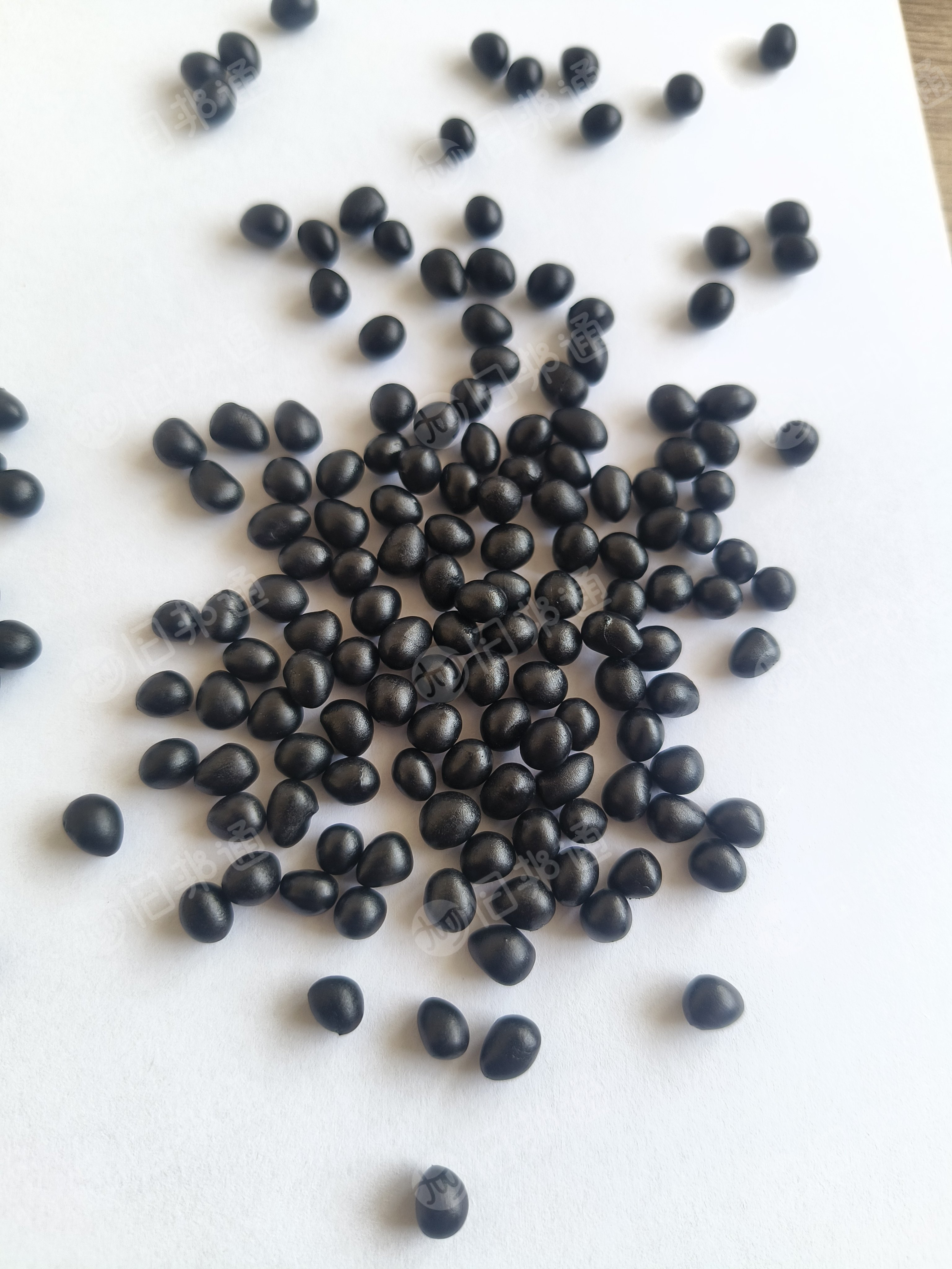 长期出售TPU颗粒，拖鞋发泡料做的