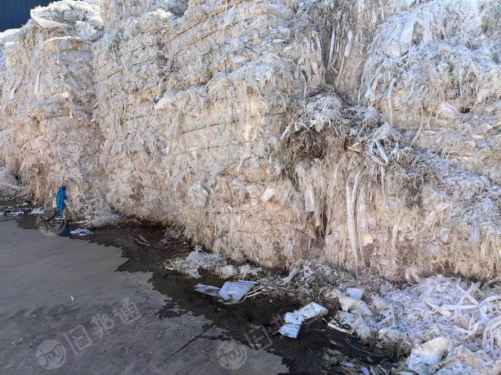 大量出售淋膜纸下来的塑料膜，清洗干净，现货1000多吨