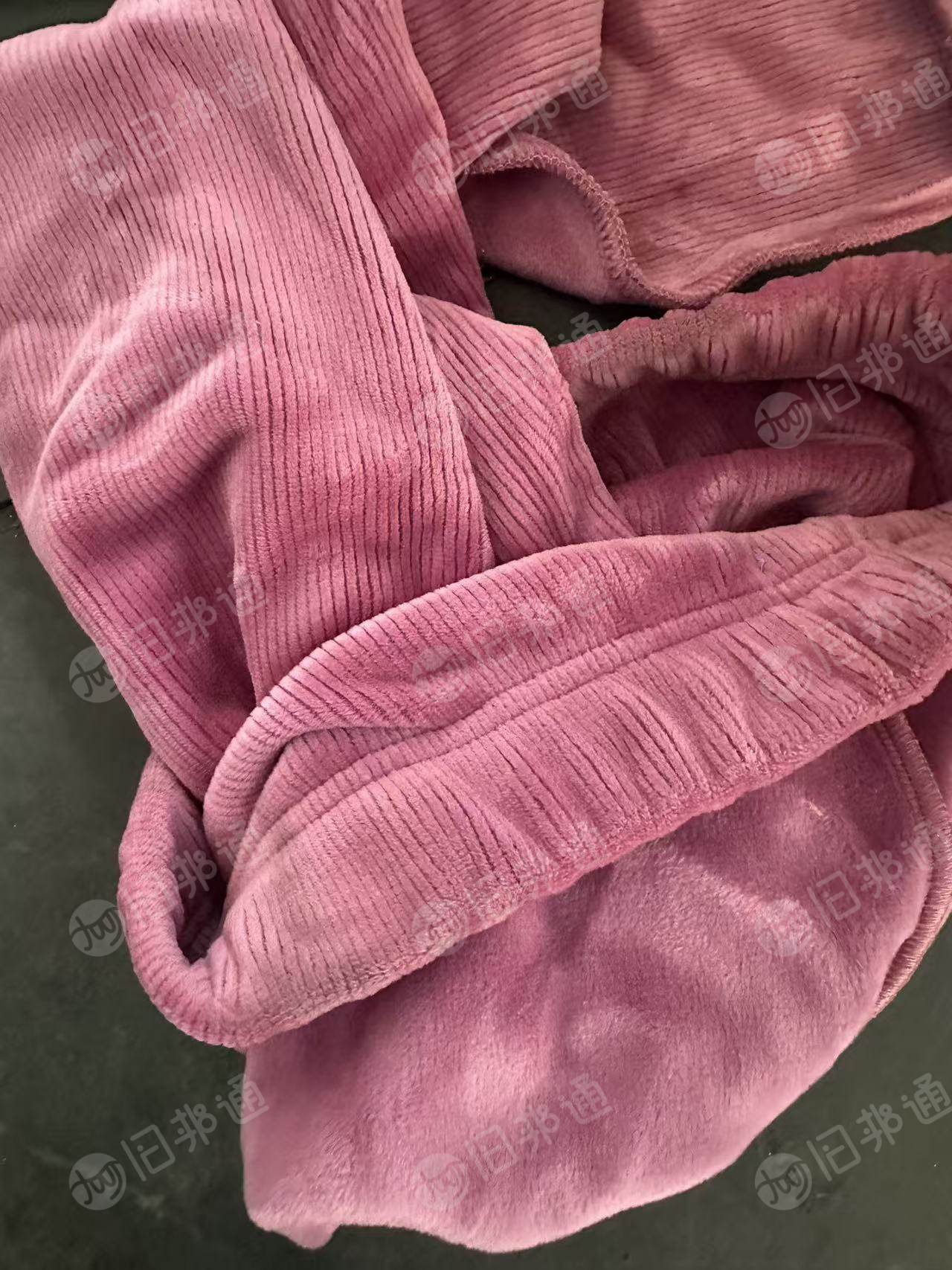 长期出售旧衣服黑料，废布料，燃烧料，月供几千吨