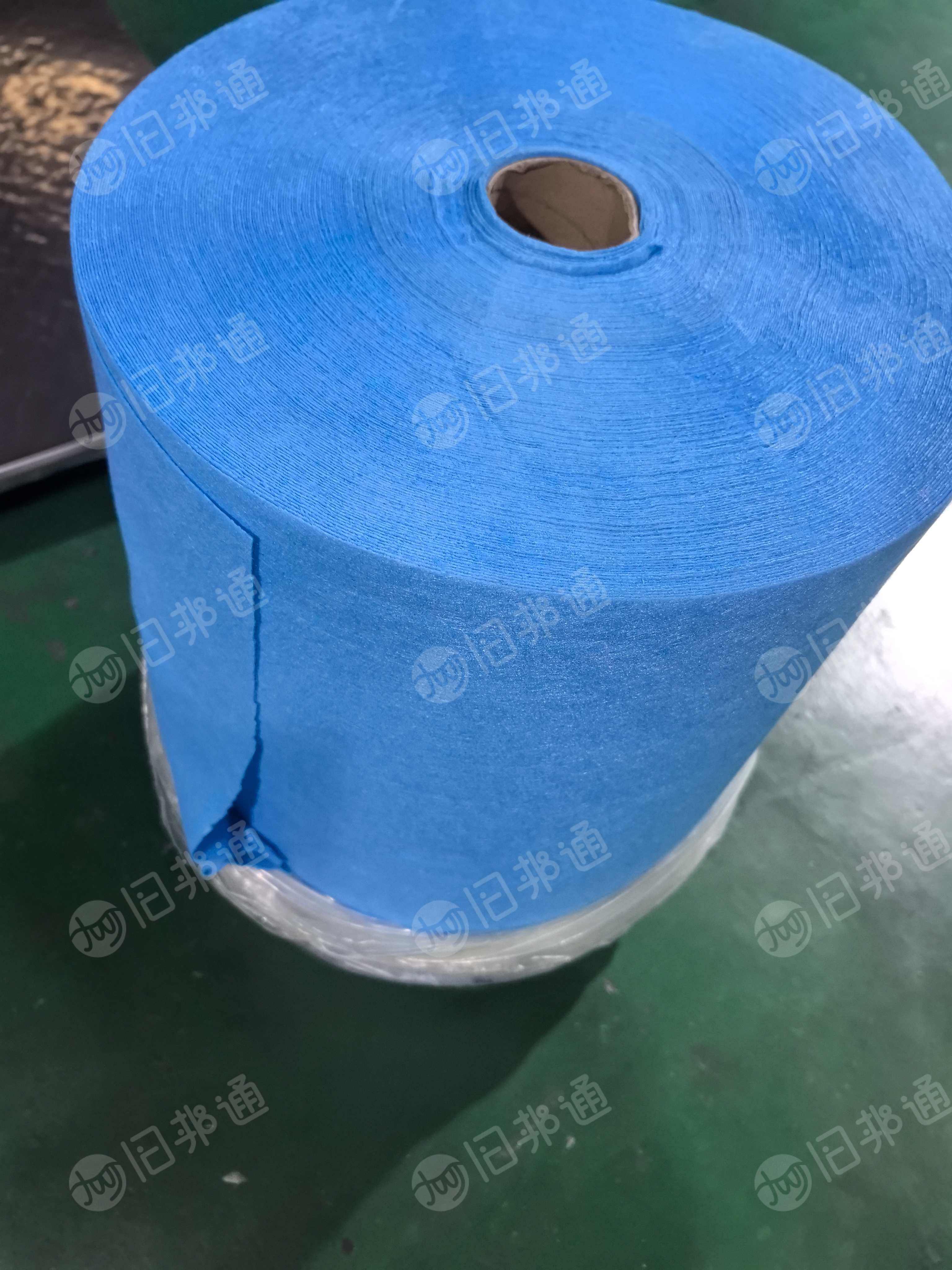 出售涤纶蓝色和绿色无纺布，无纺布废料，可以开花做针刺棉，现货有两吨左右，货在广东东莞