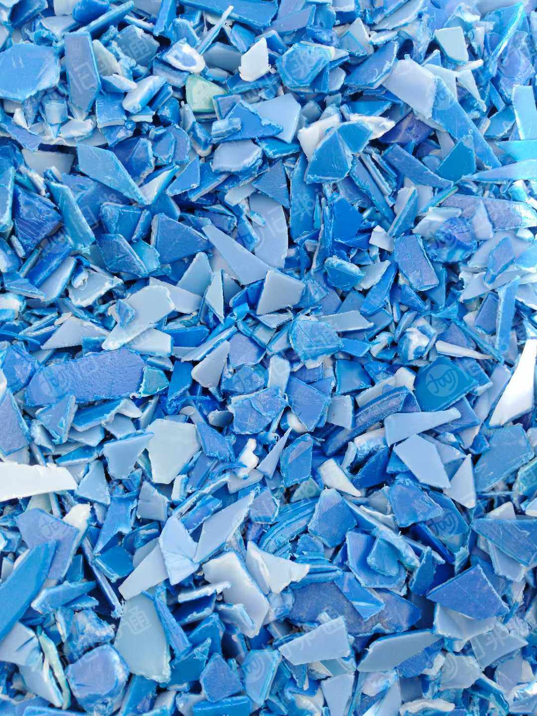 出售大蓝桶破碎料，现货2吨，长期有货