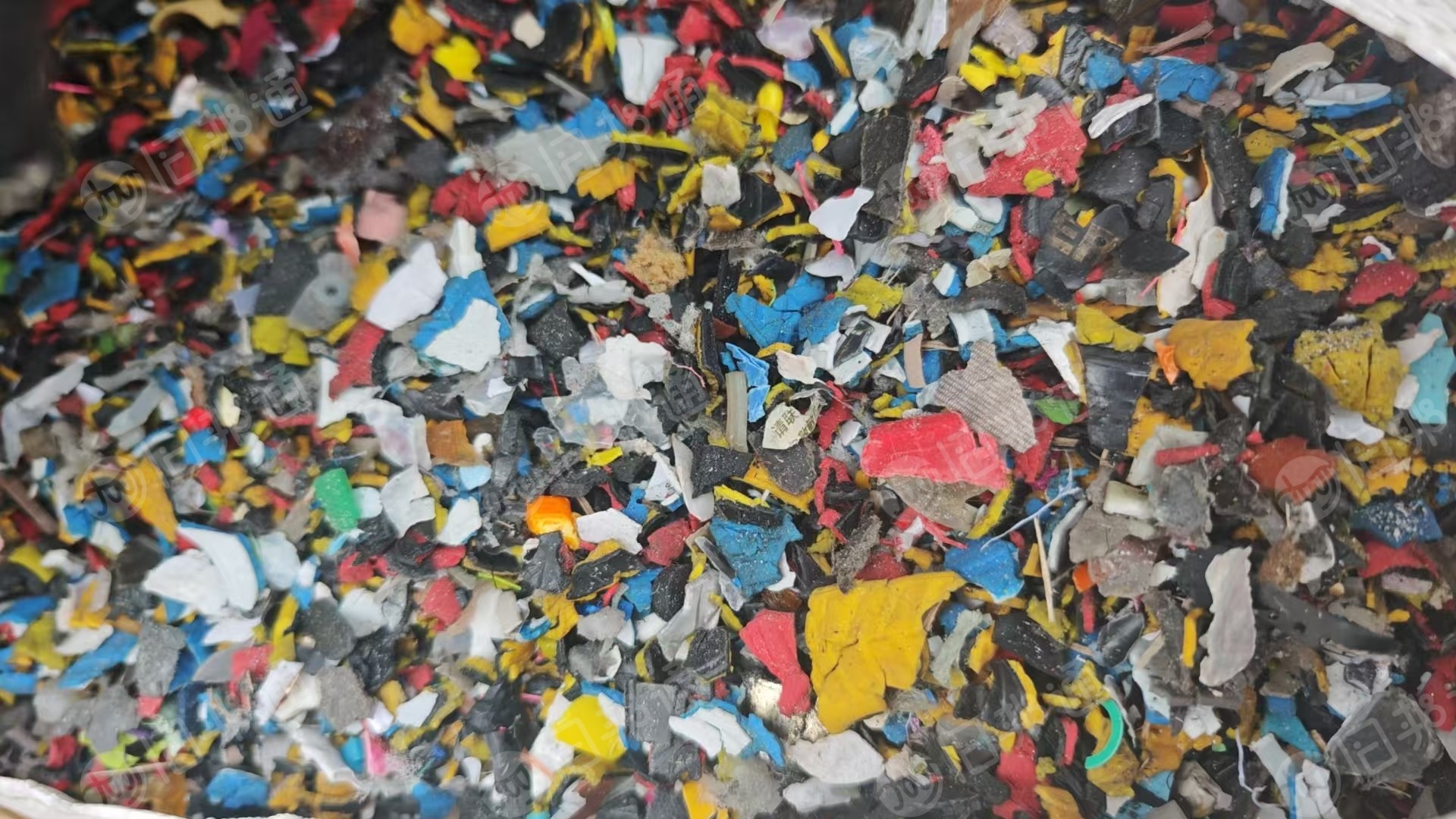 出售橡胶炼油料,月供1挂车