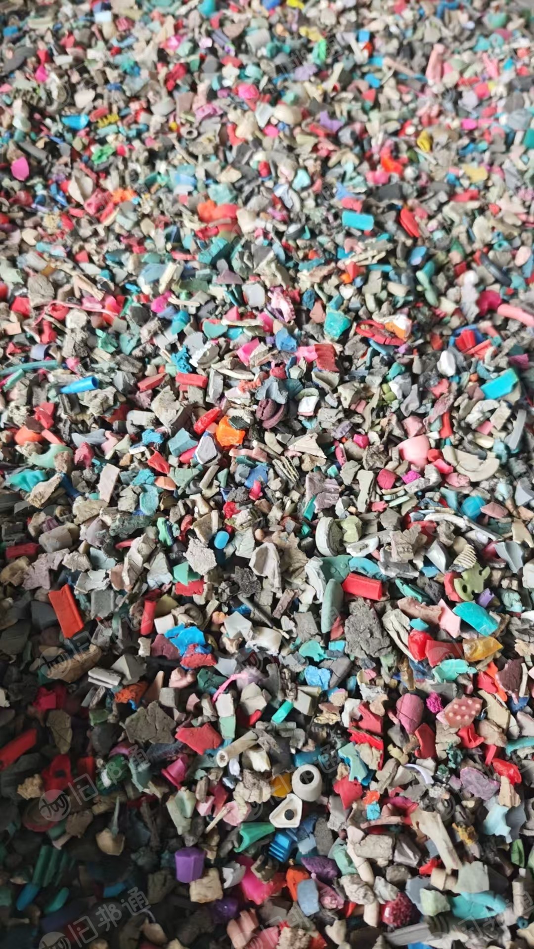 出售橡胶炼油料，月供1挂车