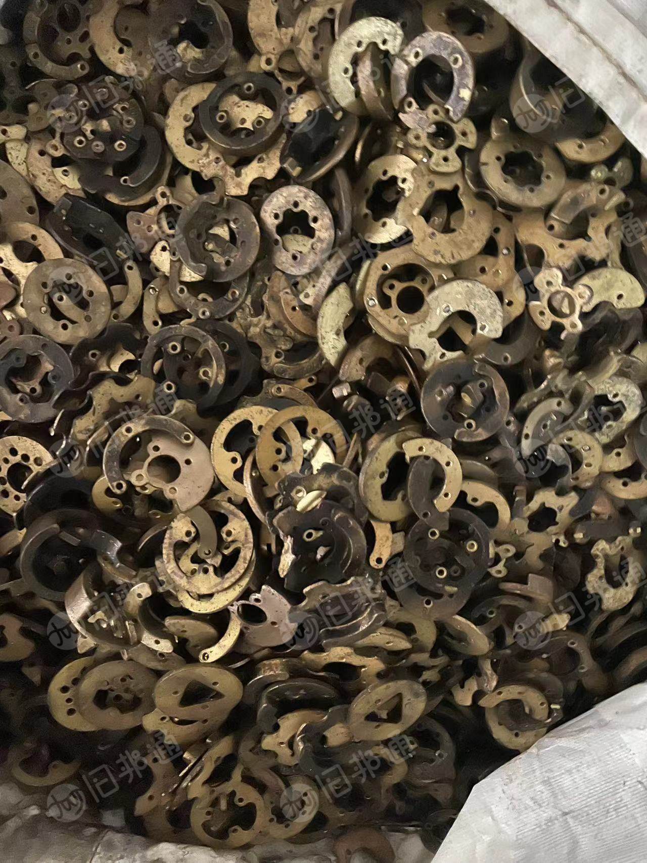 出售拆解下来的青铜废料，现货3吨，带13个点的票