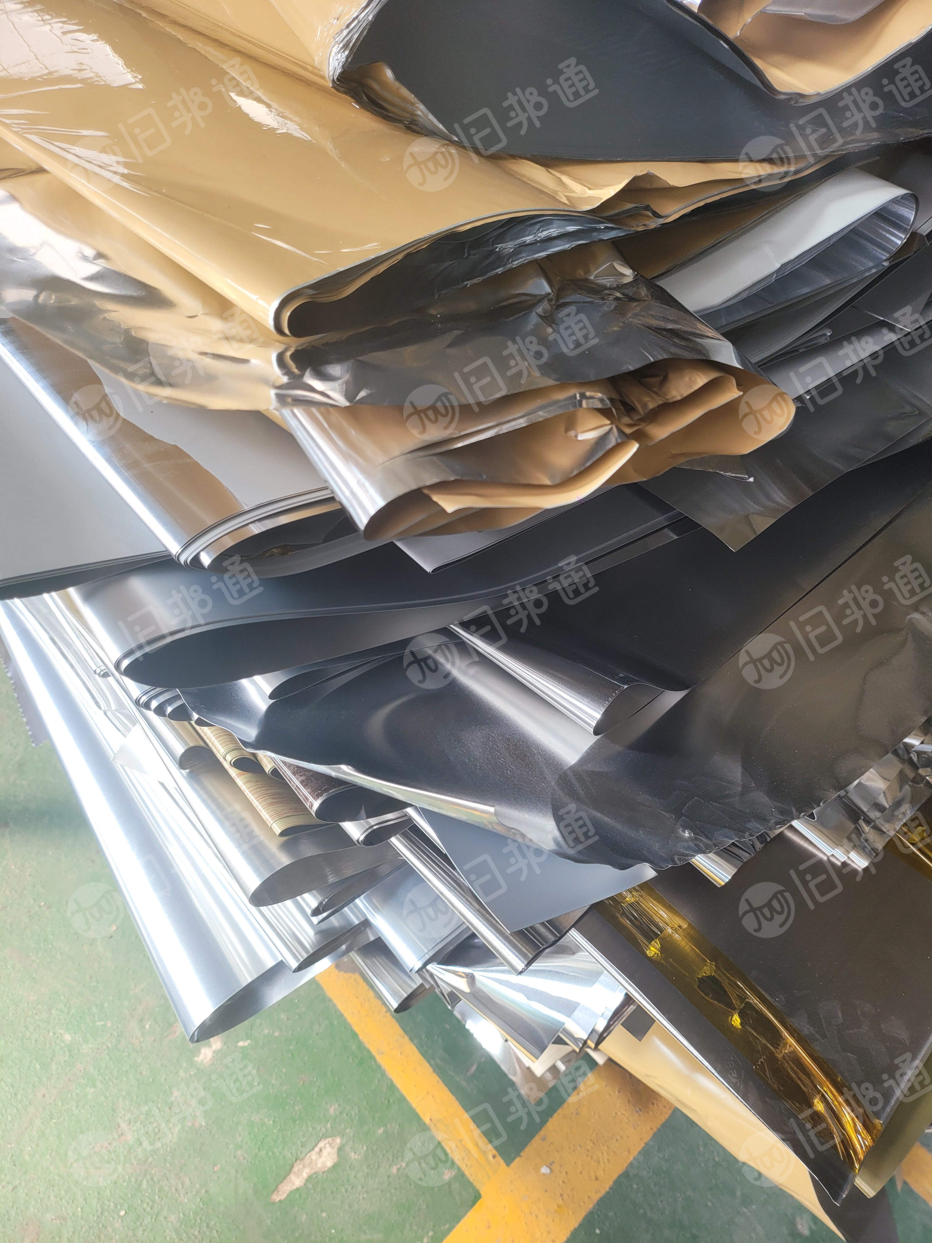 出售1系铝，纯铝箔，现货100吨左右