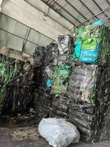 常年大量求购低压垃圾桶，蓝白筛，大小蓝桶压包，需求量500吨左右