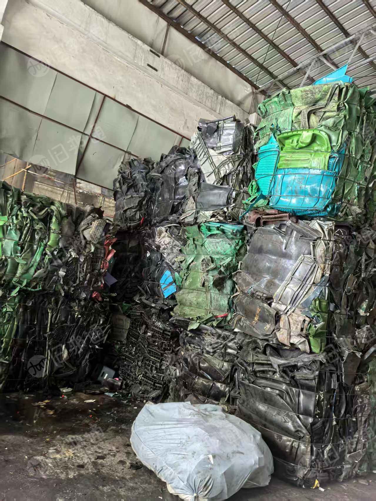 常年大量求购低压垃圾桶，蓝白筛，大小蓝桶压包，需求量500吨左右