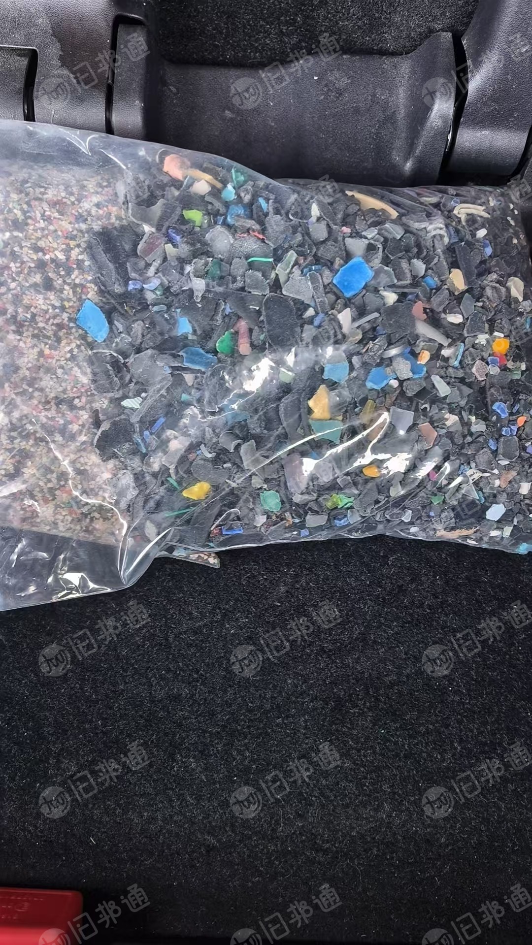 大量出售PVC电缆皮破碎料,现货七八百吨