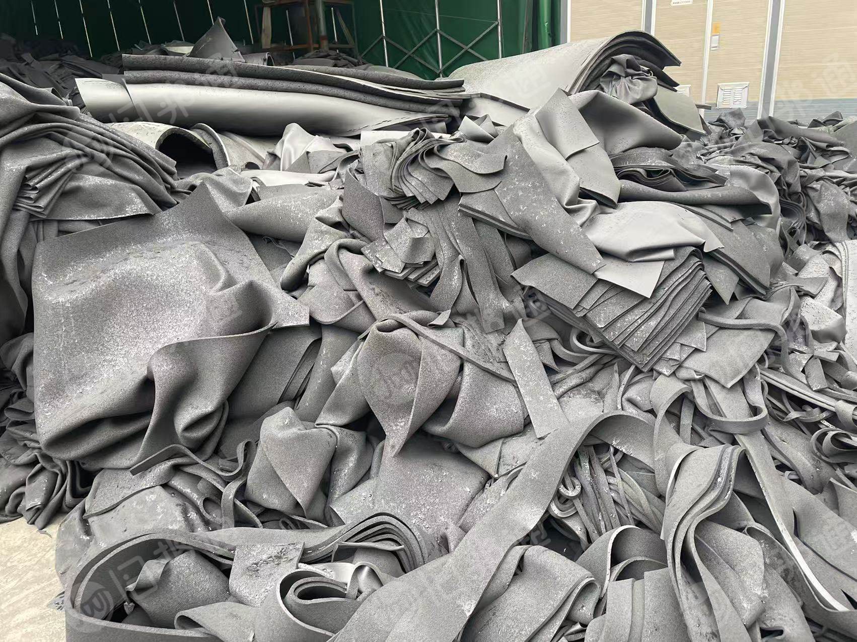 长期出售汽车上用的橡塑混合废料