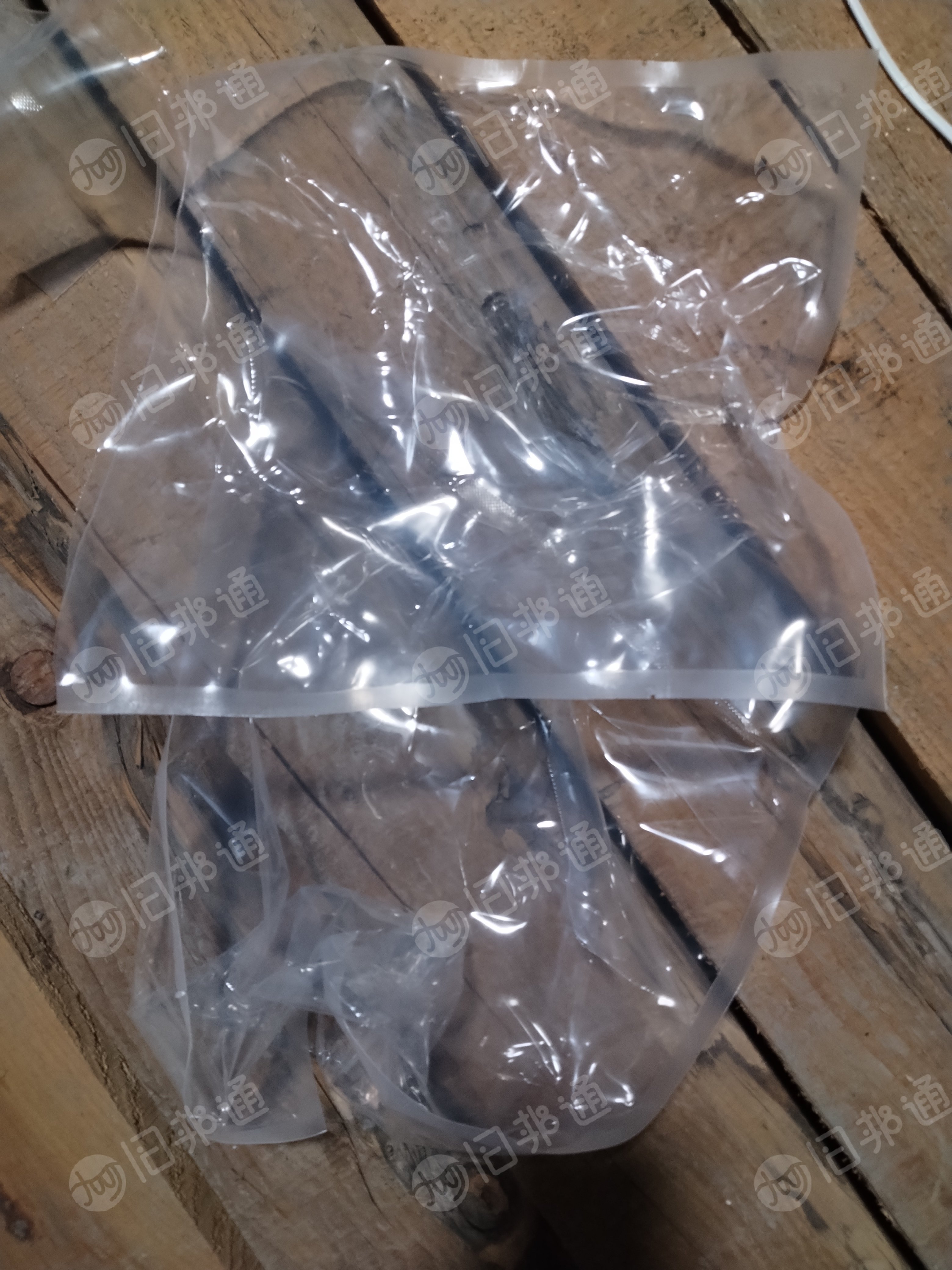 出售高压尼龙共挤膜废料，尼龙占比60%多，高压占比30%多，月供50吨