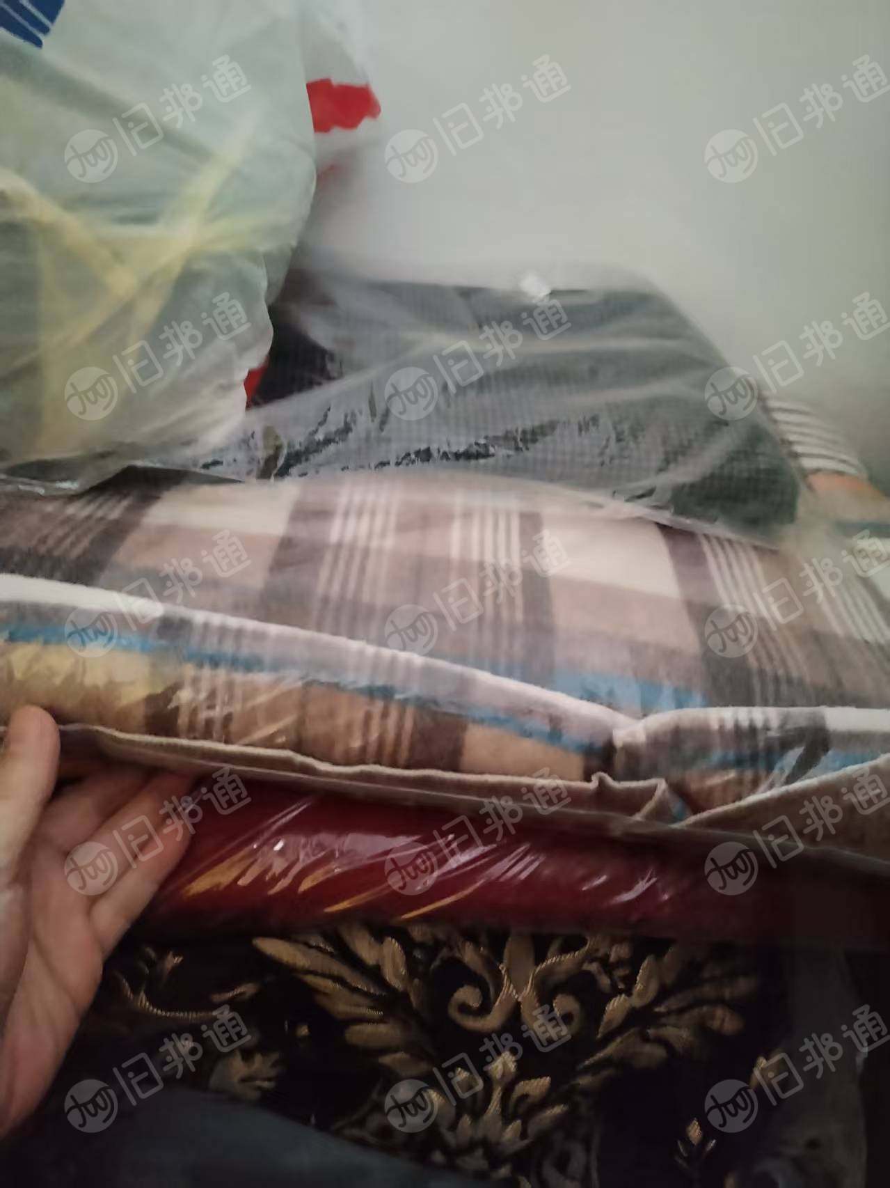 出售羊绒布料,羊绒大布块,多数是两米五左右的,也有三米的,之前做直播时候买的